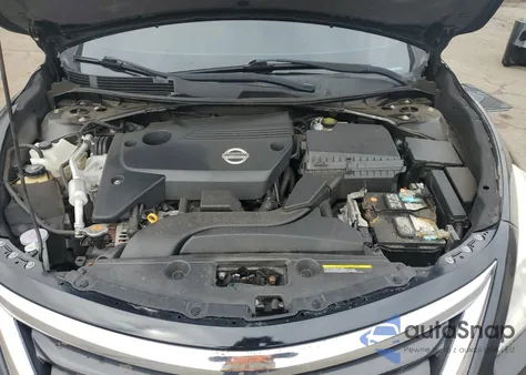 2015 Nissan Altima 2.5 из США, поврежденный, VIN 1N4AL3AP8FC582175